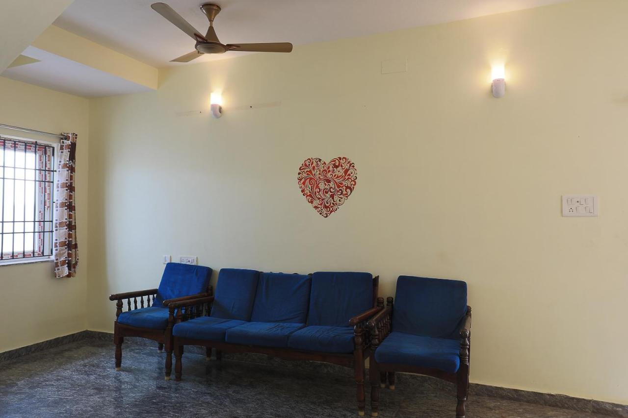 Oyo 38695 Peninsula Holiday Resorts Chennai Exteriör bild